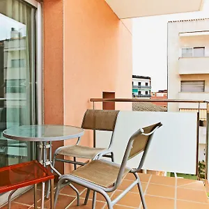 Ginosi Basics Centric Apartel Hotel